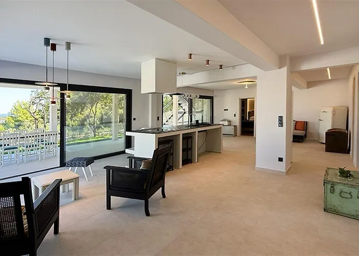 Mandarini Luxury 5 Bedrooms 12 Guests