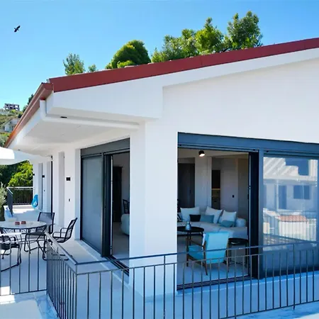 Mandarini Luxury 5 Bedrooms 12 Guests * Pefkochori